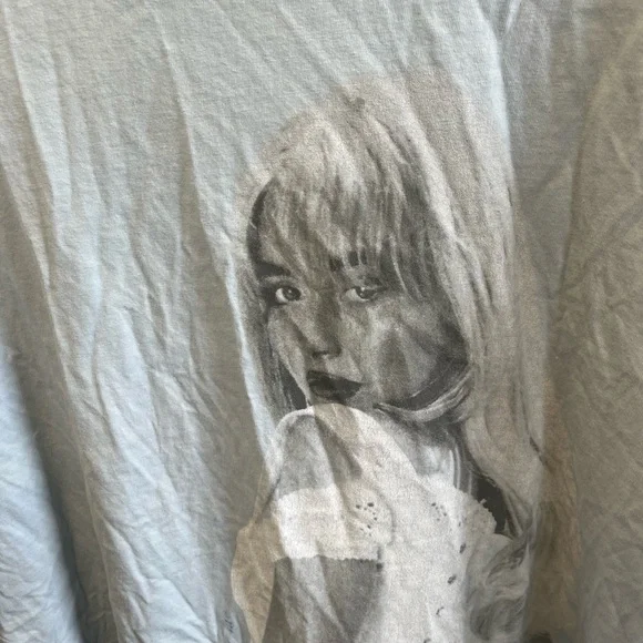 Sabrina Carpenter 2X Light Blue Short N’ Sweet tour Women's Short Sleeve Tee - Picture 6 of 14